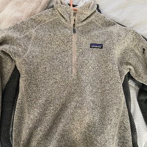 Women’s medium Patagonia pullover